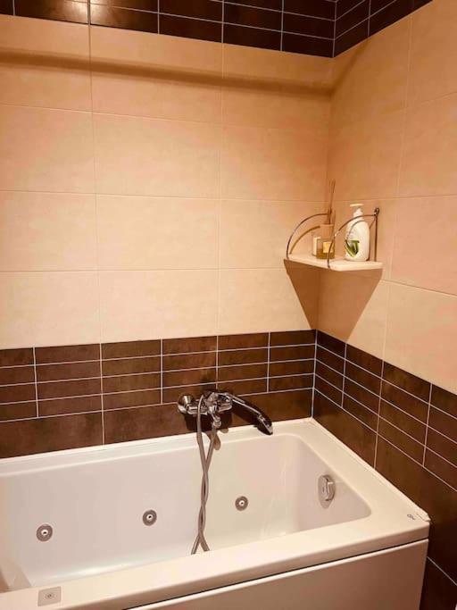 Una Casa Divertente A Roma Luaran gambar